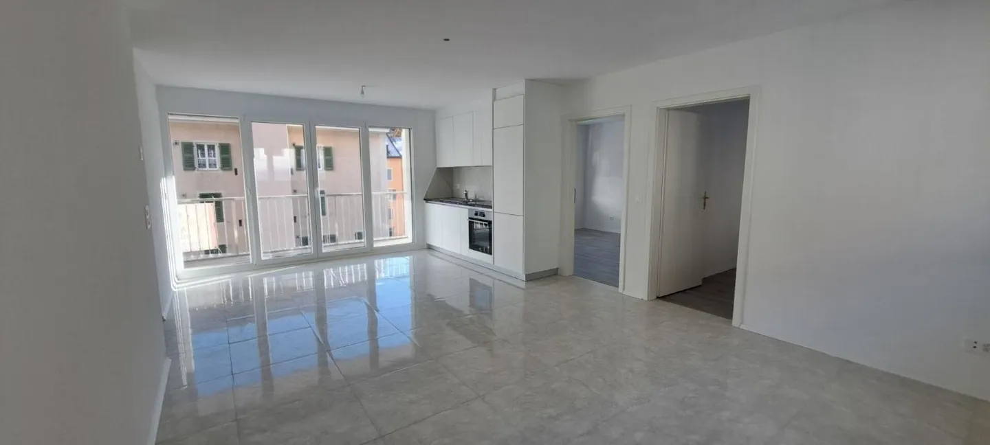 St-Imier, neue 4,5-Zimmer-Wohnung im 1. Stock mit Balkon - Foto 1 von 10