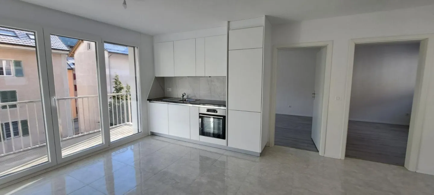 St-Imier, neue 4,5-Zimmer-Wohnung im 1. Stock mit Balkon - Foto 2 von 10