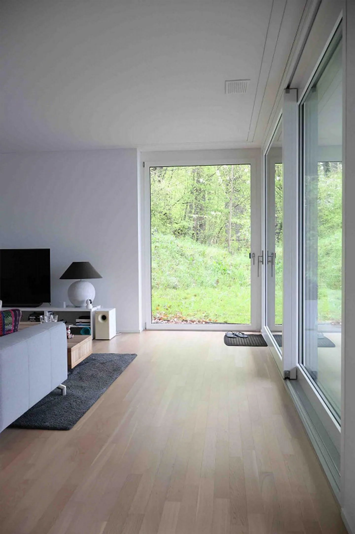 Modernes 2,5-Zimmer-Apartment mit Balkon und Garage in Kriens - Foto 3 von 23