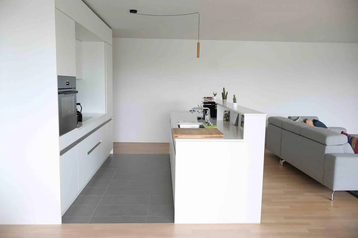 Modernes 2,5-Zimmer-Apartment mit Balkon und Garage in Kriens - Foto 6 von 23