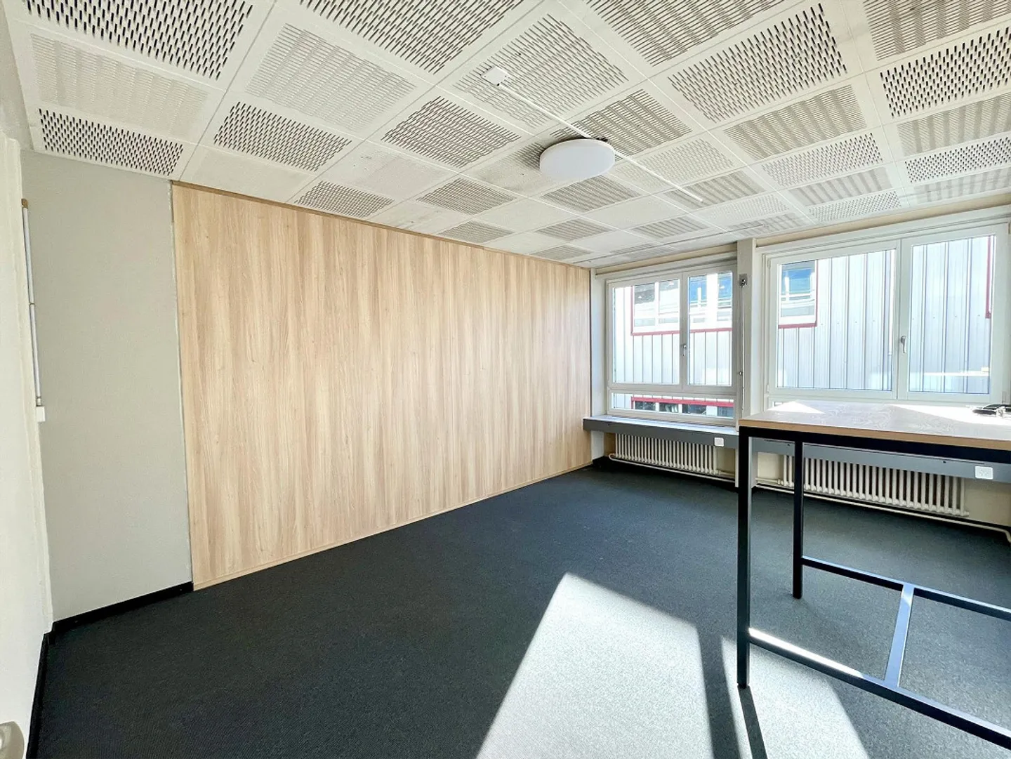 Stanze per ufficio, studio, formazione, laboratorio in posizione privilegiata a partire da 20 m2 - Foto 1 di 12