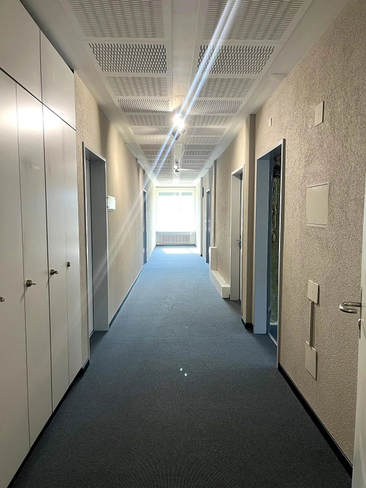 Stanze per ufficio, studio, formazione, laboratorio in posizione privilegiata a partire da 20 m2 - Foto 7 di 12