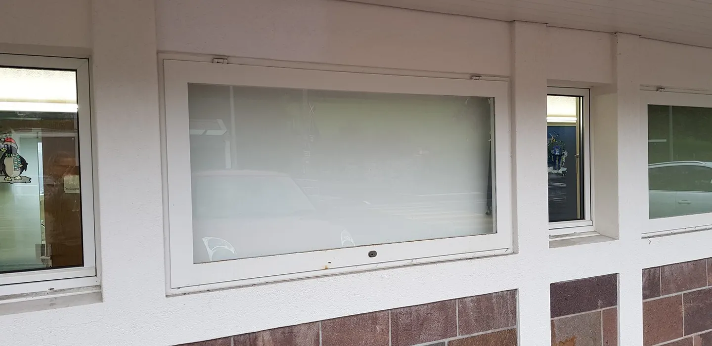 Vetrina in affitto - Foto 2 di 2