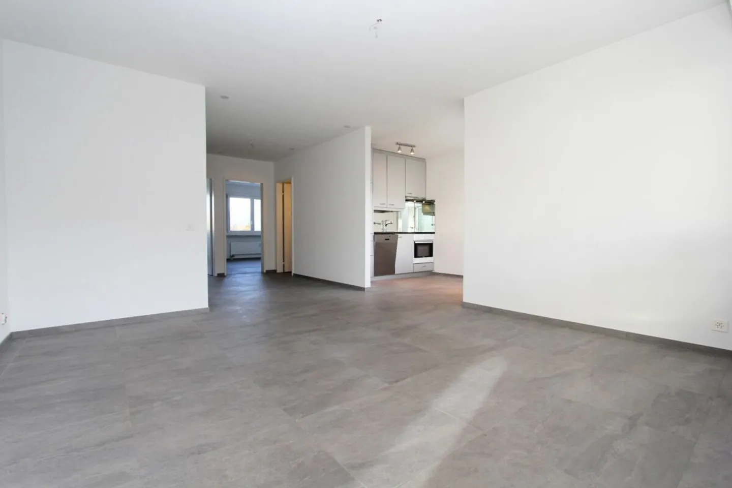 Wohnung kaufen - Foto 2 von 9