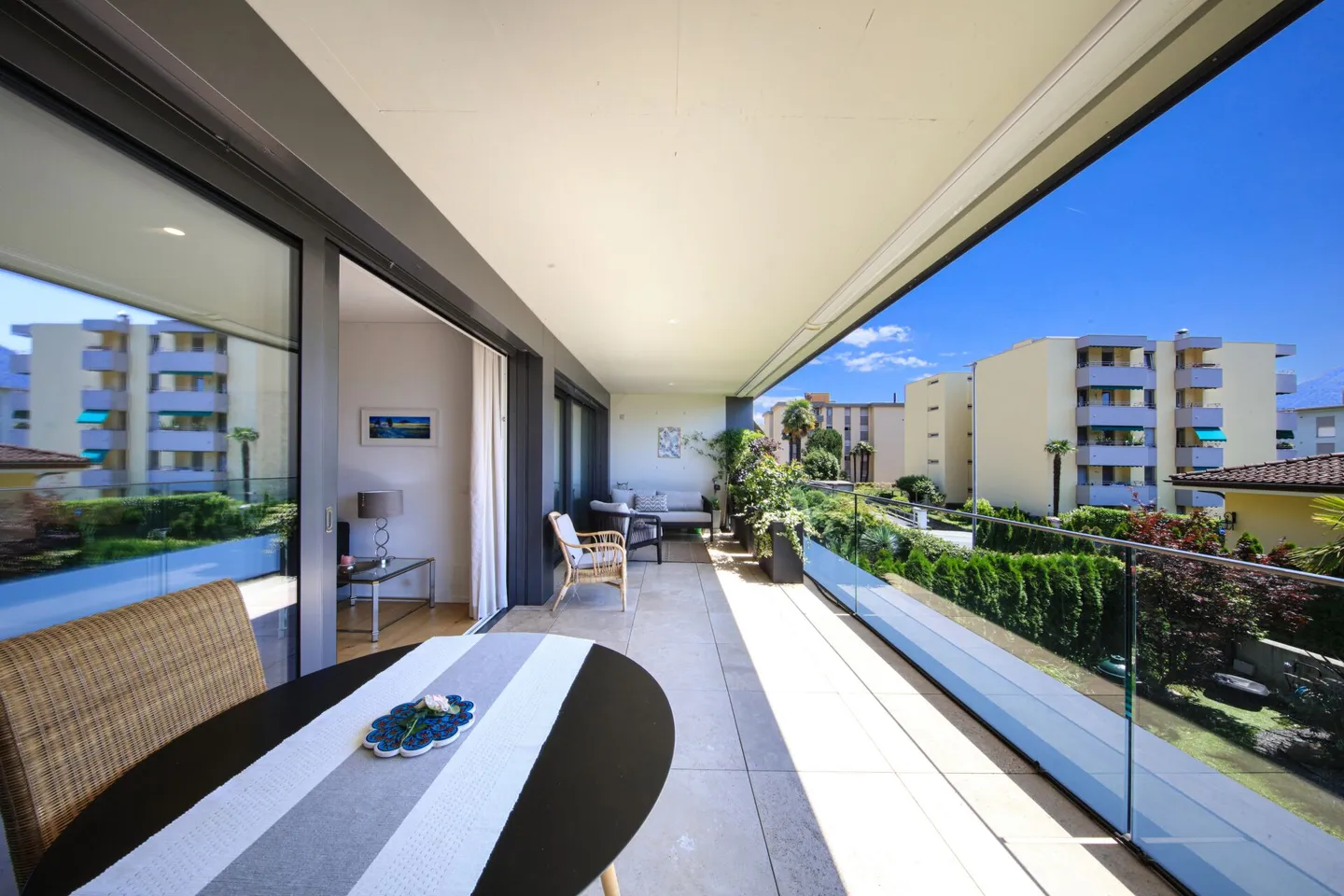 MINUSIO - Modernes 2.5-Zimmer-Apartment mit großer Terrasse - Foto 8 von 12