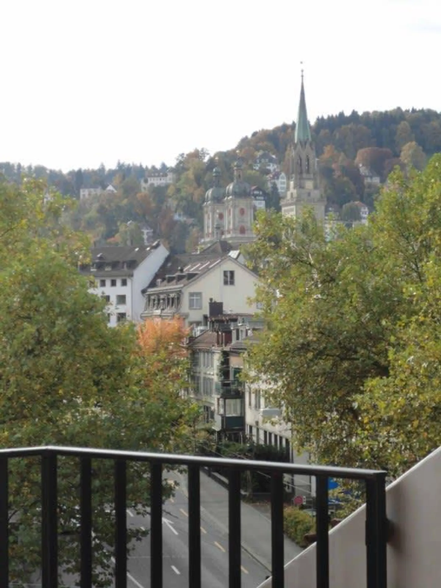 Moderne 2,5-Zi-Whg im Zentrum von St. Gallen - Photo 2 sur 8