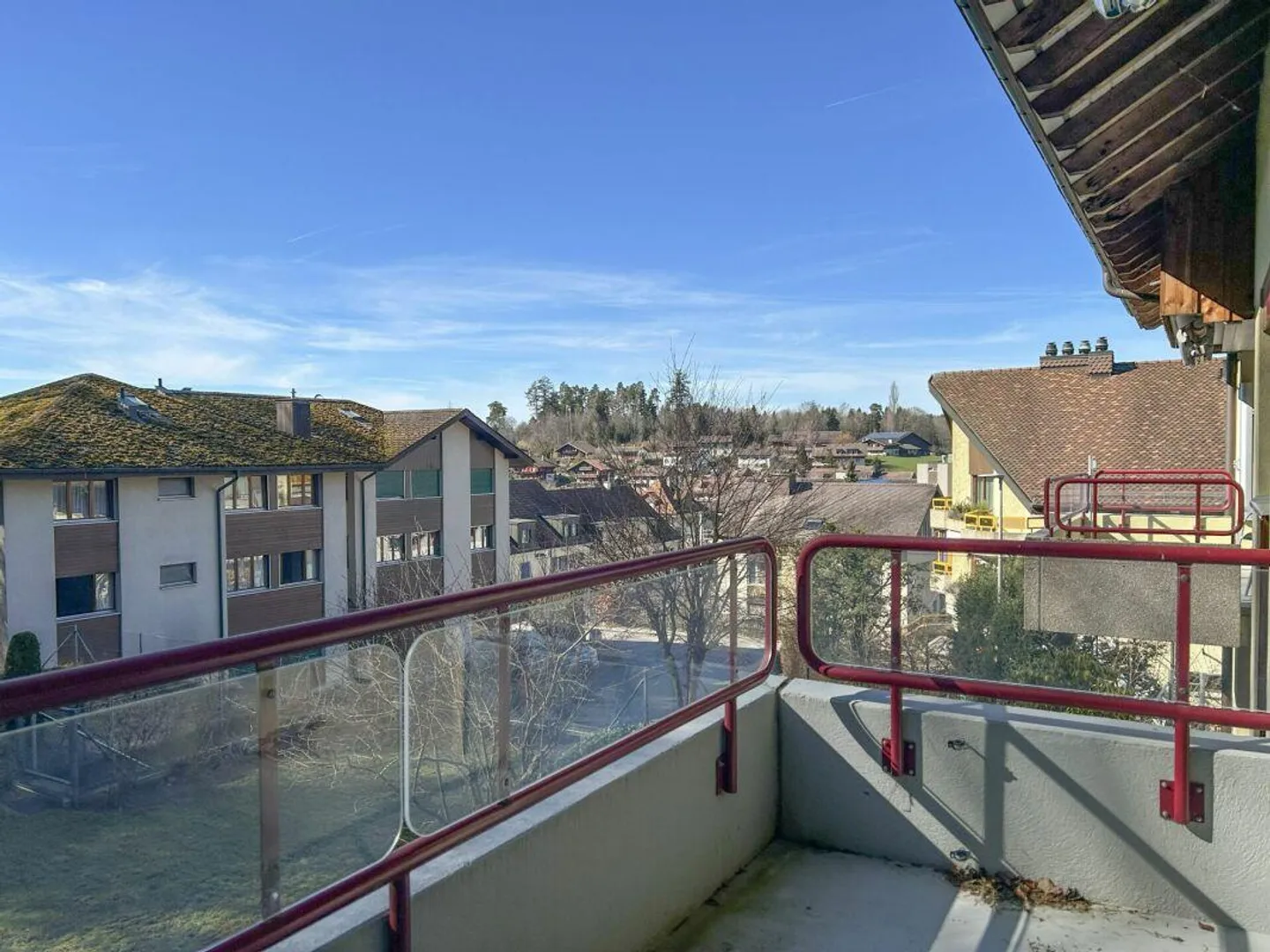 Generous 4.5 Room Apartment - Photo 10 of 10