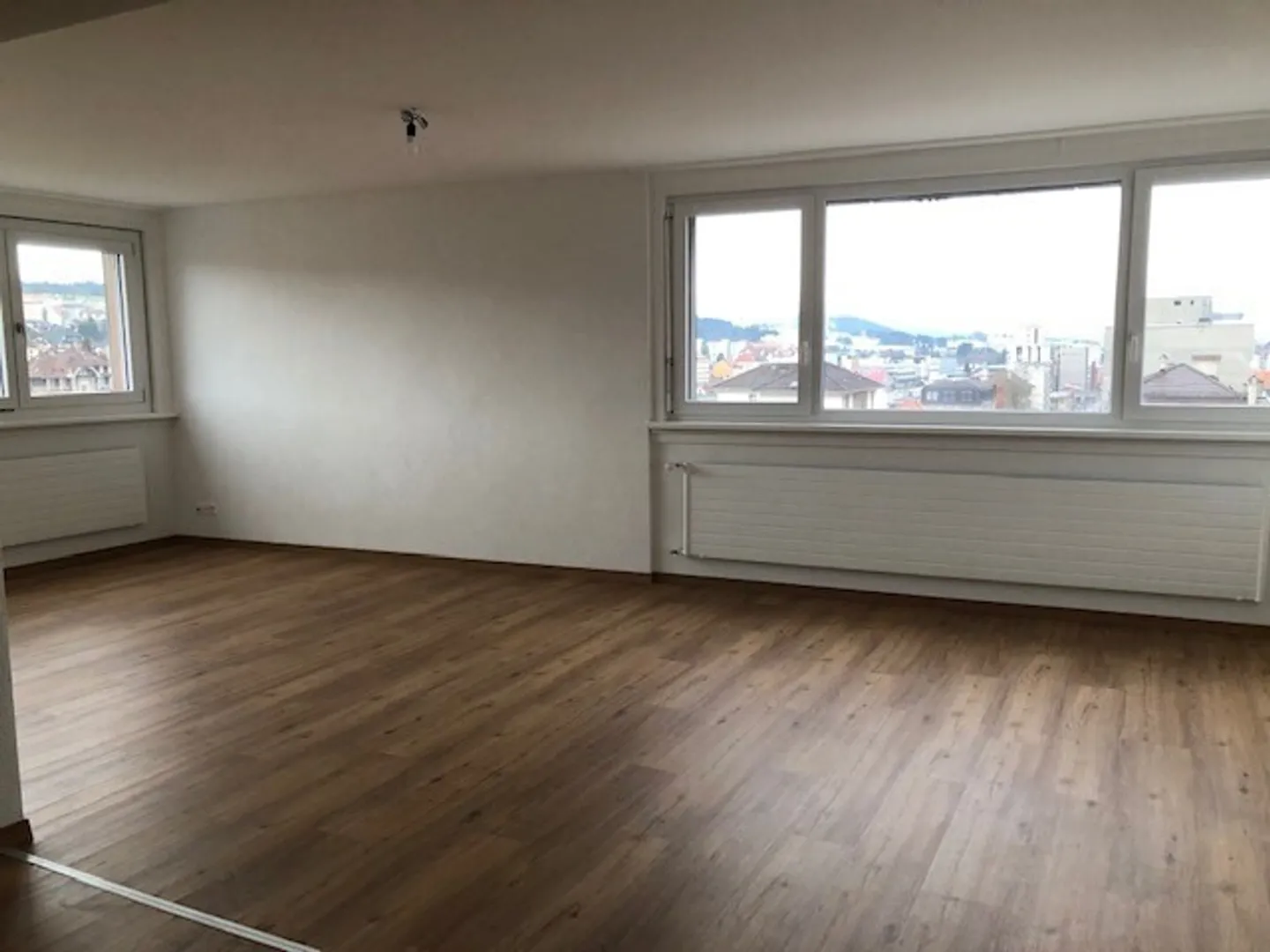 Appartamento ristrutturato 3.5 locali - Foto 4 di 9