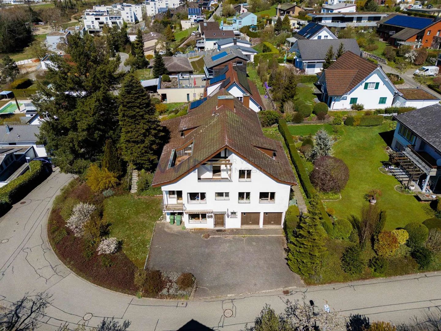 Proprietà elegante con vista mozzafiato - Foto 8 di 12