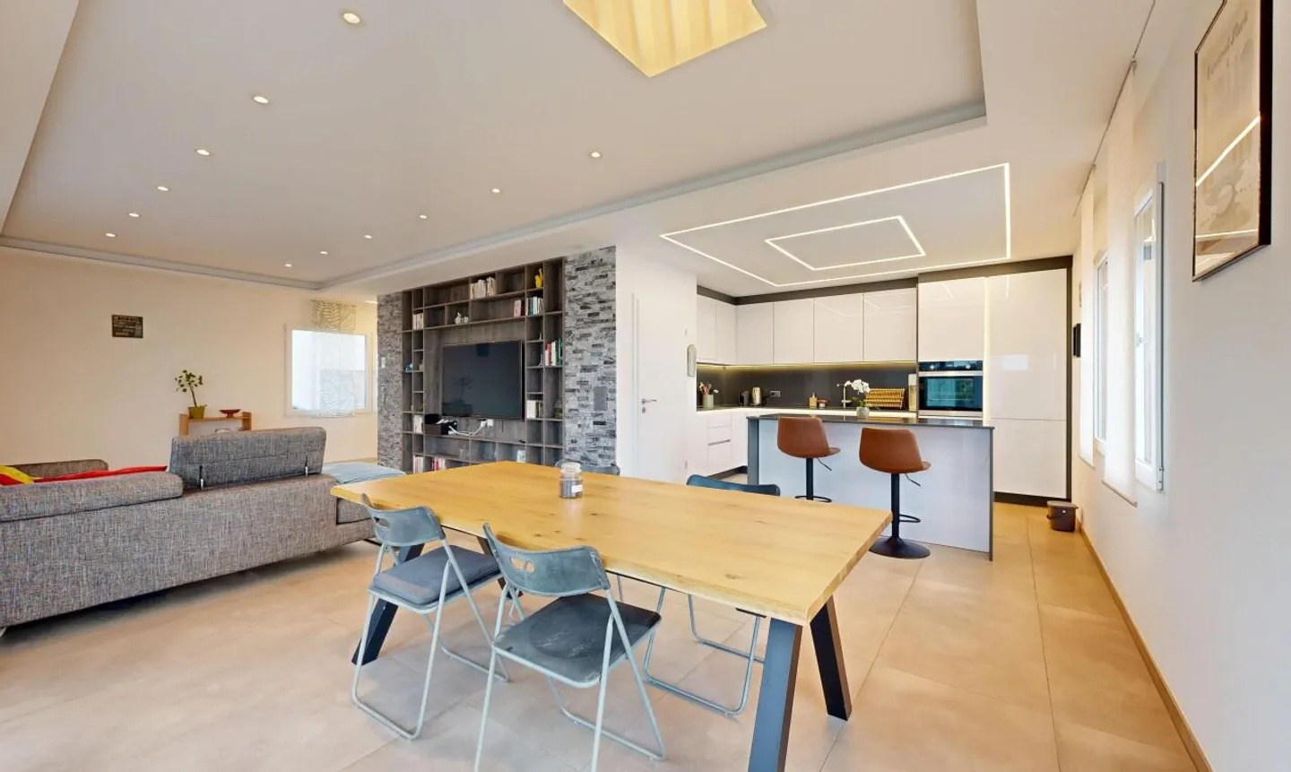 Contemporary elegance and sweetness of life in the heart of Ursy - Photo 7 of 11