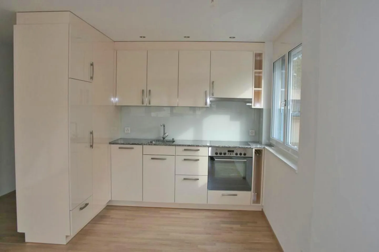 Appartamento accogliente di 2,5 stanze in una buona zona residenziale! - Foto 3 di 7