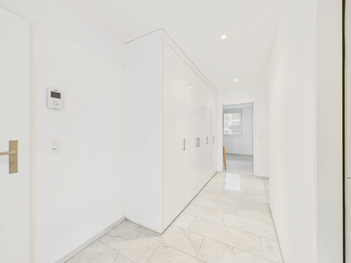 Appartamento moderno di 4,5 stanze in una posizione adatta alle famiglie a Dübendorf - Foto 6 di 11