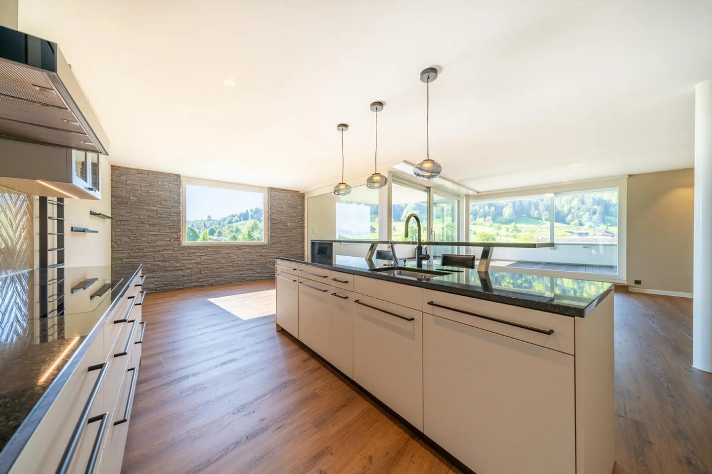 Moderne Attikawohnung in Kriens-Obernau - Foto 1 von 4