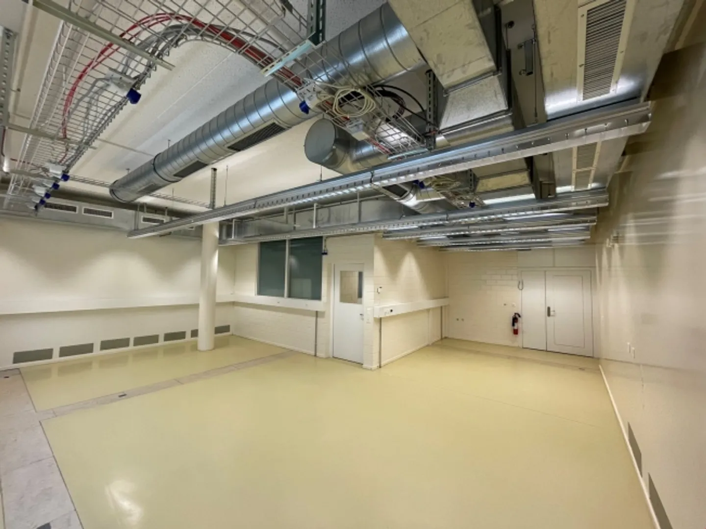 YOUR LAB SPACE IN THE TECHNOLOGY PARK - Photo 2 of 5