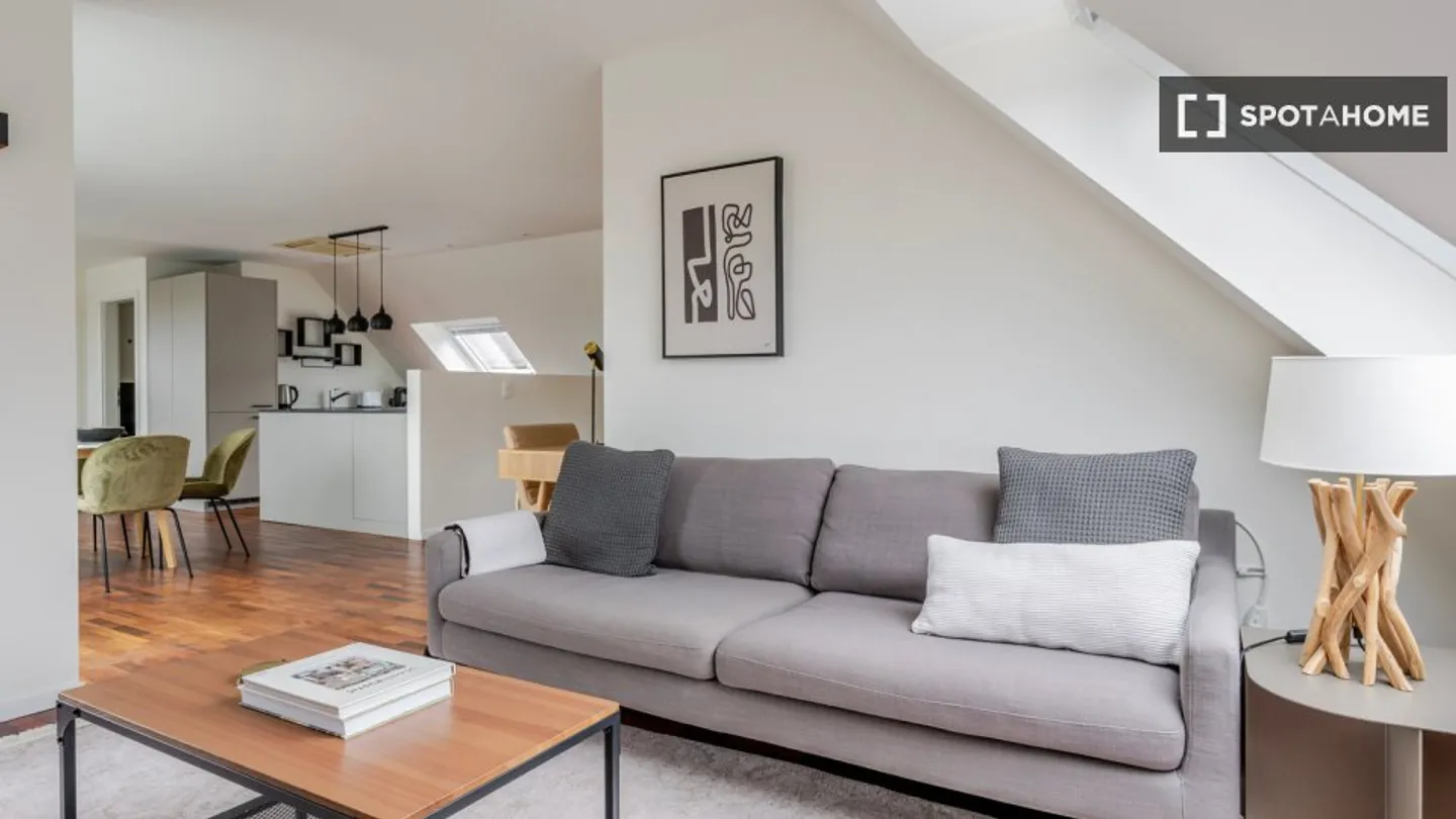 Charmante Wohnung in Zürich - Foto 2 von 18