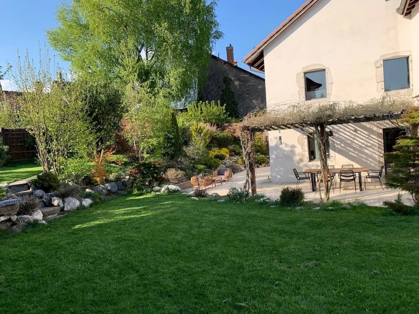 Ville eleganti con comfort moderno, completamente arredate a Gimel, disponibili da agosto 2026 - Foto 10 di 11