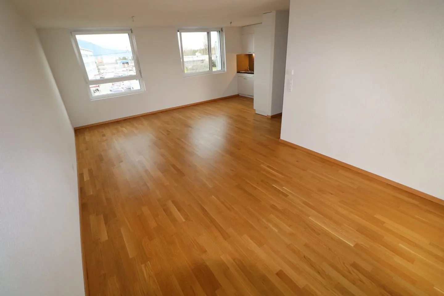 Appartement Charmant avec Balcon - Photo 2 sur 4