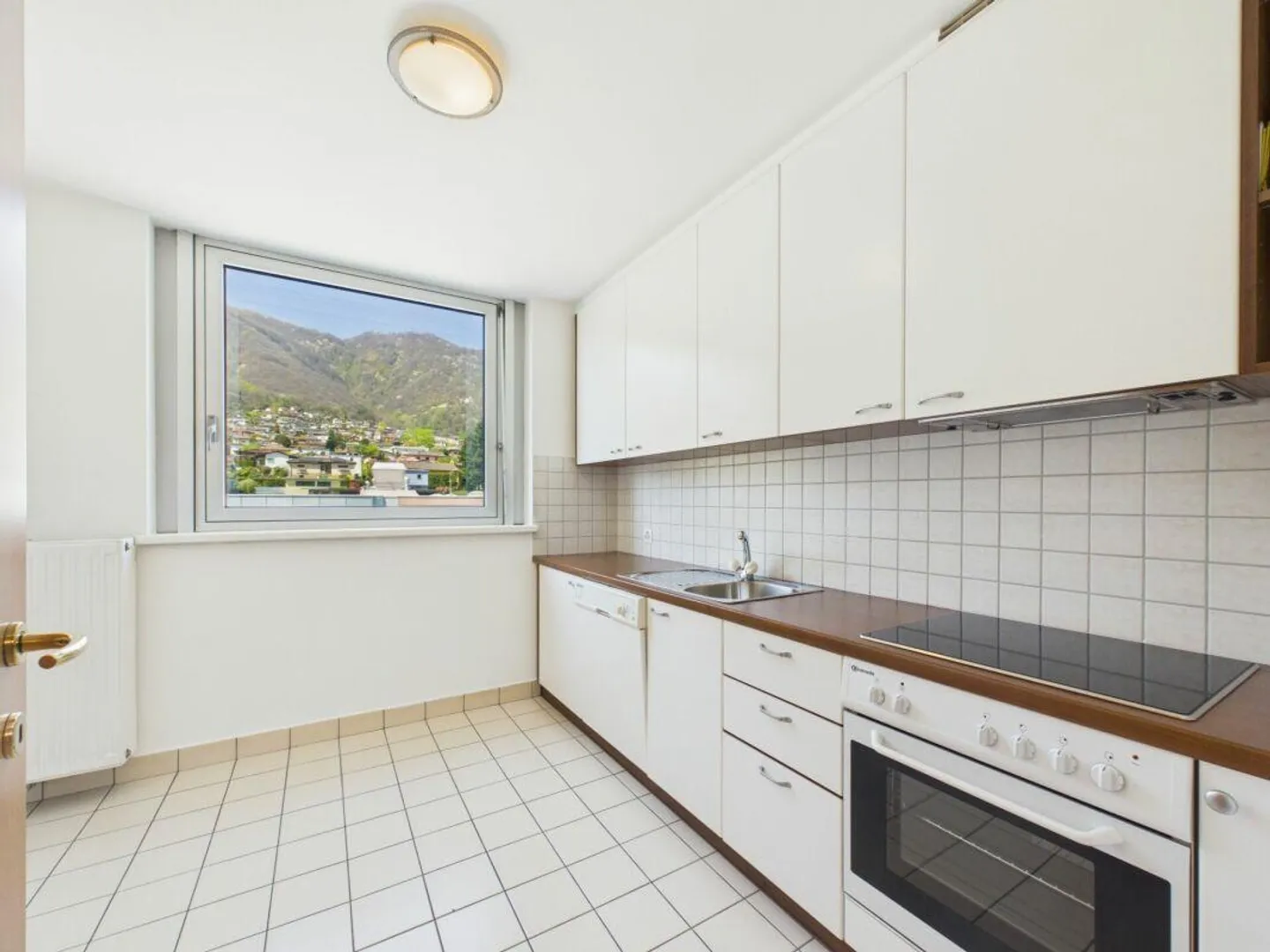 Ufficio elegante con cucina privata - Foto 8 di 10
