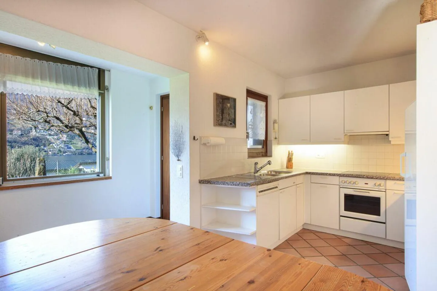 LAGO DI LUGANO - Casa bifamiliare con vista lago - Foto 24 di 30
