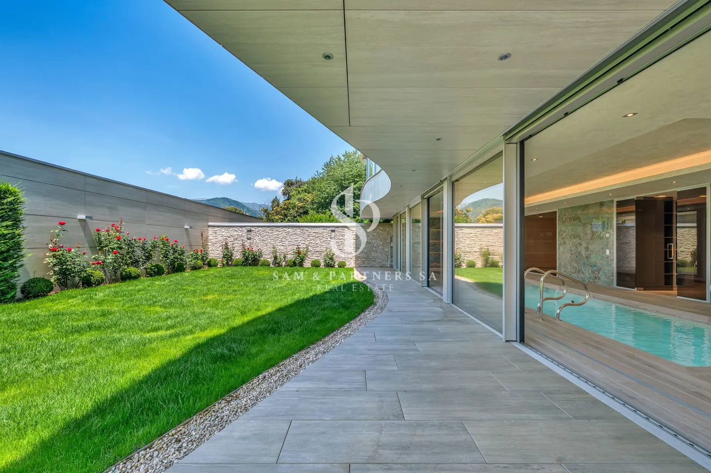Villa Contemporanea con Vista Lago - Foto 5 di 24