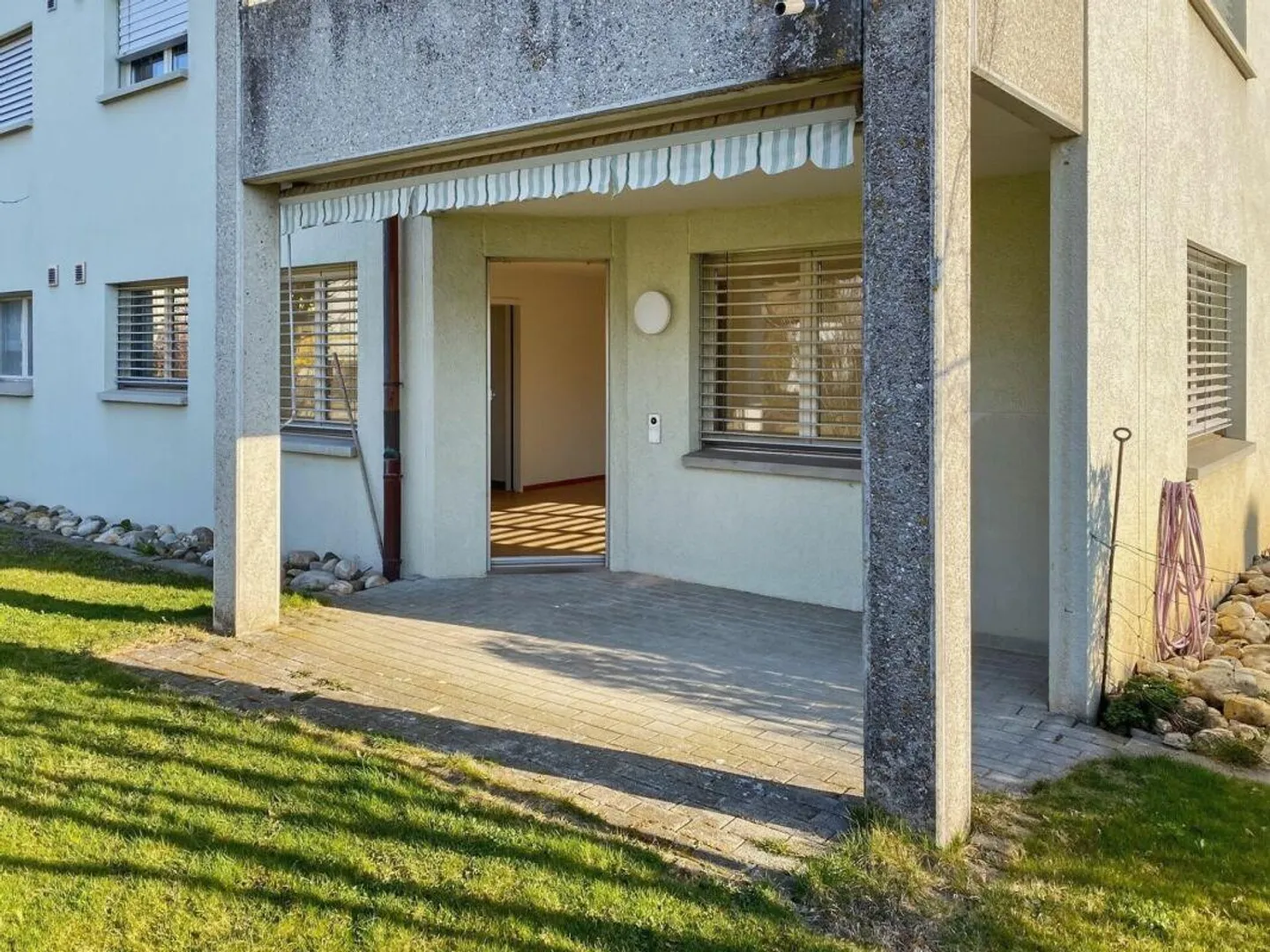 Luminoso appartamento al piano terra di 4,5 stanze in affitto a Hofstatt - Foto 9 di 9