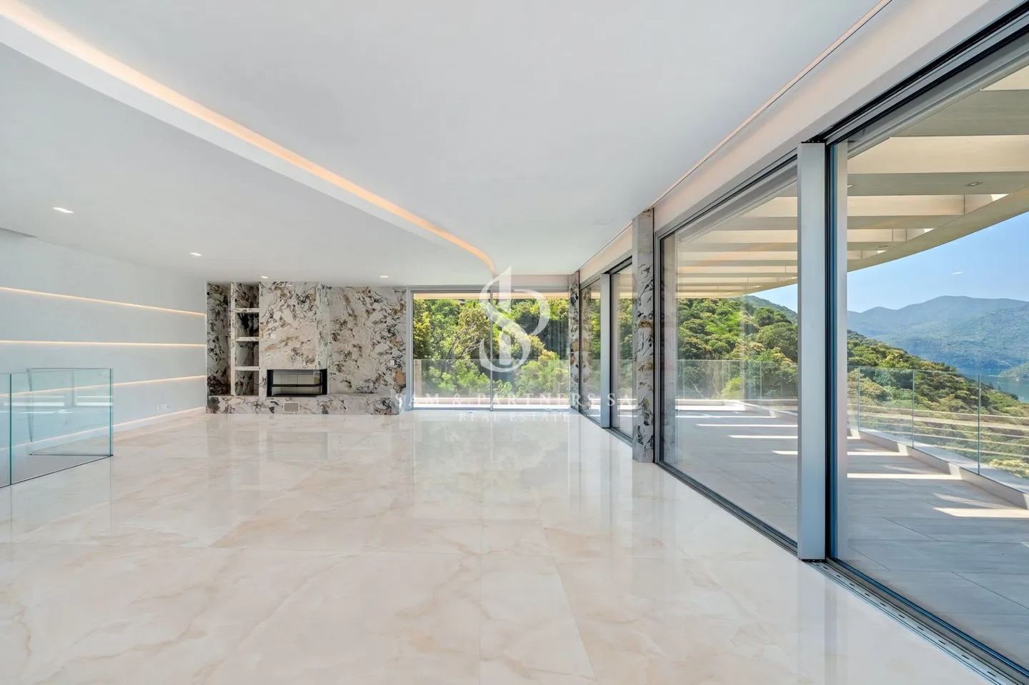 Villa Contemporanea con Vista Lago - Foto 12 di 24