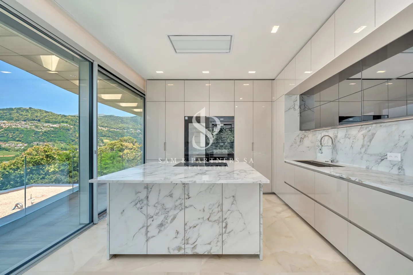 Villa Contemporanea con Vista Lago - Foto 15 di 24