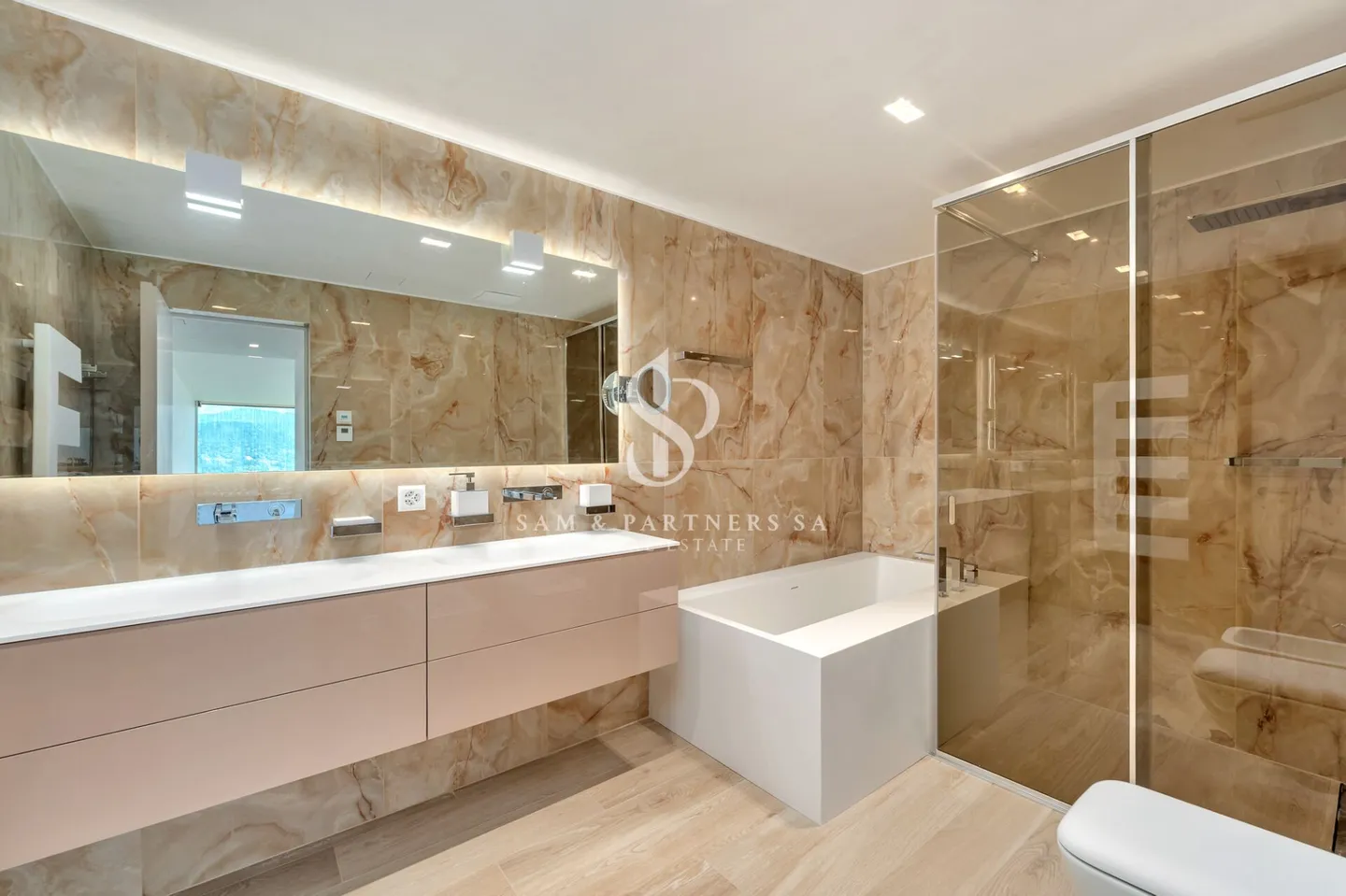 Villa Contemporanea con Vista Lago - Foto 22 di 24
