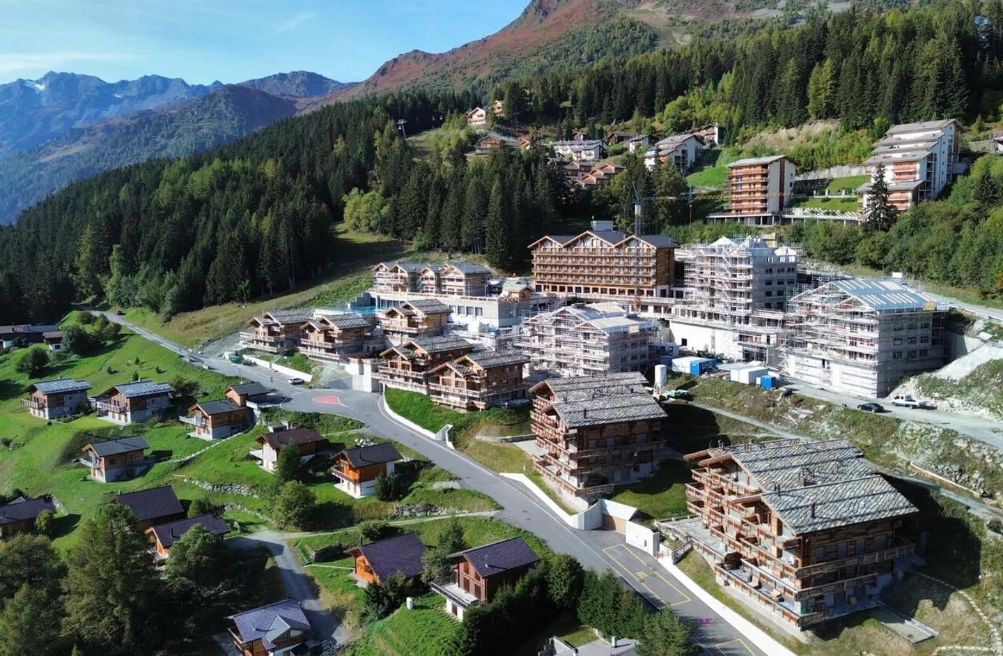 LAST OPPORTUNITY - new apartments in secondary residence - Dixence Resort complex - Photo 6 of 11