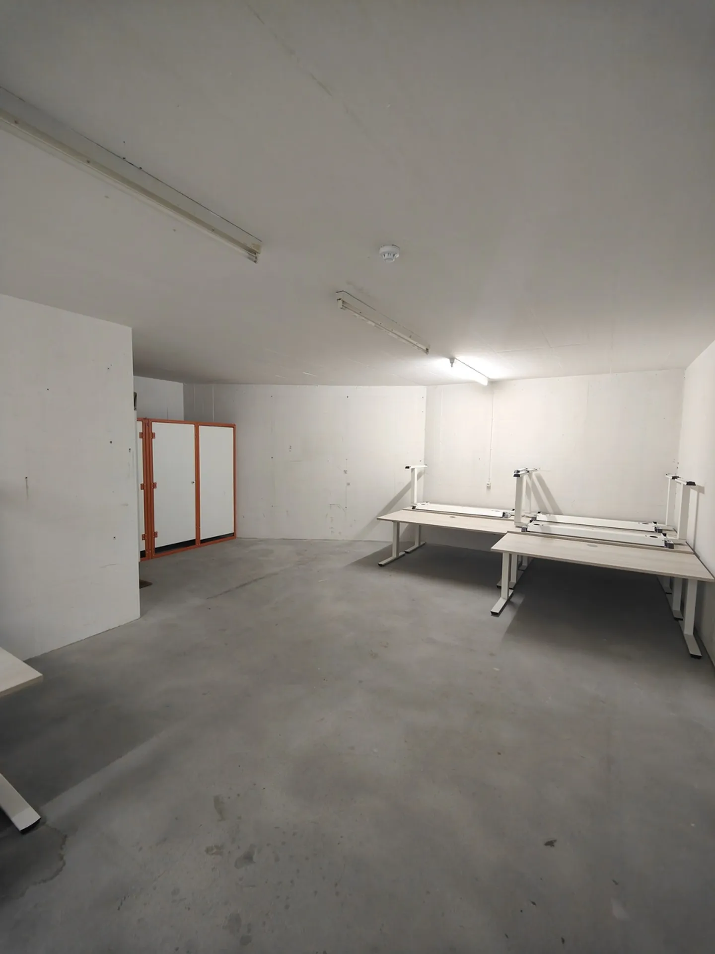 43m2 Storage Room Allschwil Gewerbestrasse (AVAILABLE FROM 1.11) - Photo 1 of 4