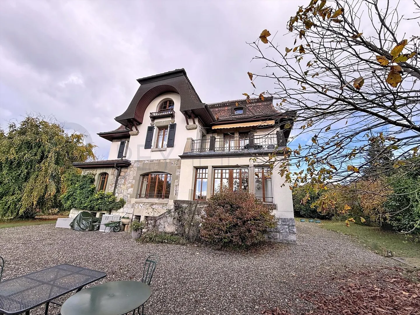 Appartamento di 100 m2 - Affitto - Spese - Box: 2.500 CHF - tutto incluso! - Foto 1 di 8