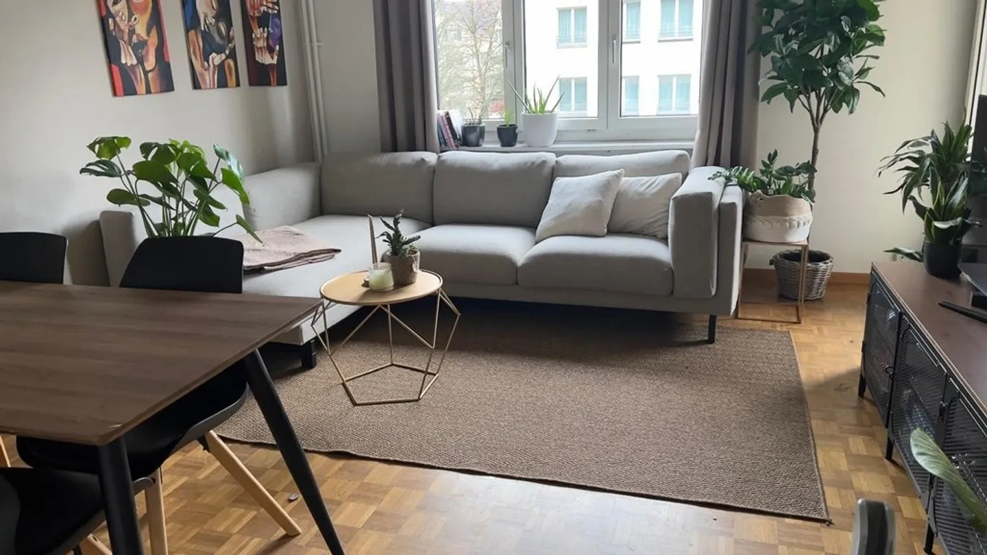 Apartment for rent - Photo 2 of 4