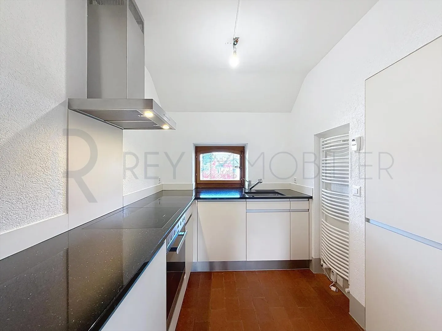 Appartamento di 100 m2 - Affitto - Spese - Box: 2.500 CHF - tutto incluso! - Foto 4 di 8