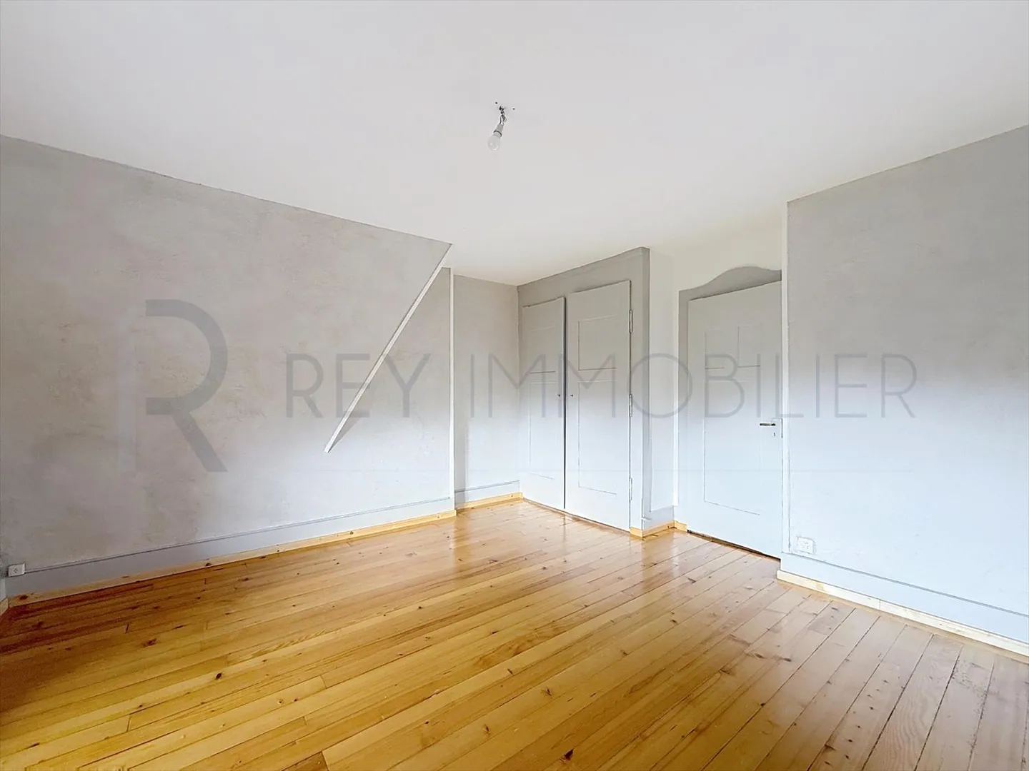 Appartamento di 100 m2 - Affitto - Spese - Box: 2.500 CHF - tutto incluso! - Foto 6 di 8