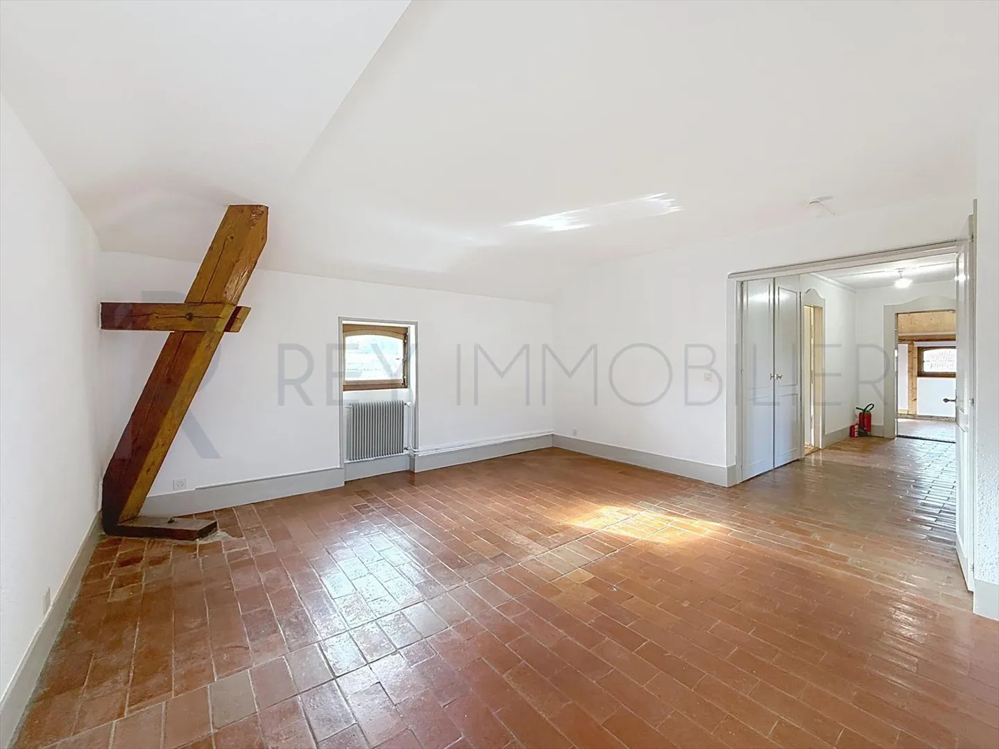 Appartamento di 100 m2 - Affitto - Spese - Box: 2.500 CHF - tutto incluso! - Foto 2 di 8