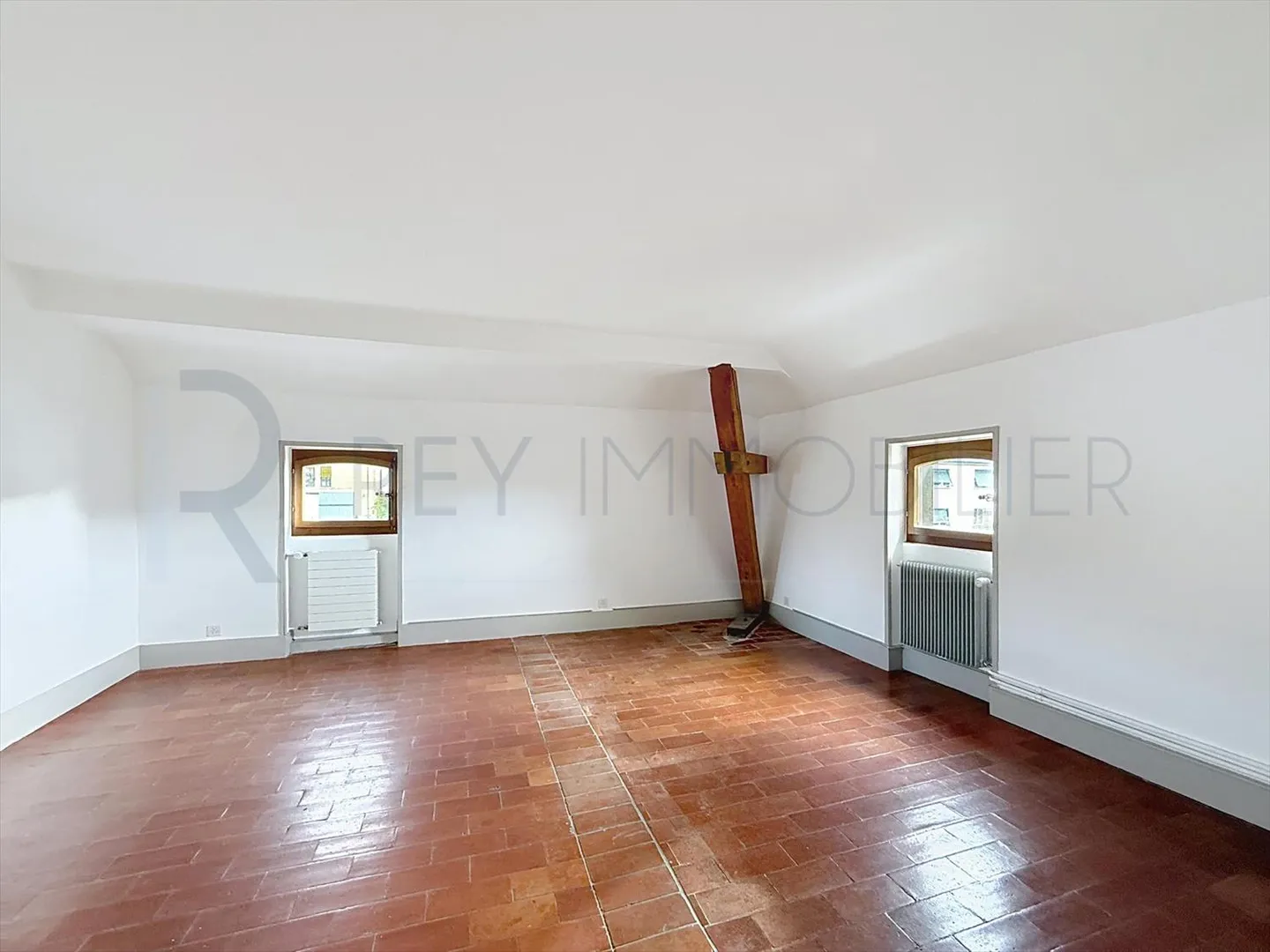 Appartamento di 100 m2 - Affitto - Spese - Box: 2.500 CHF - tutto incluso! - Foto 3 di 8