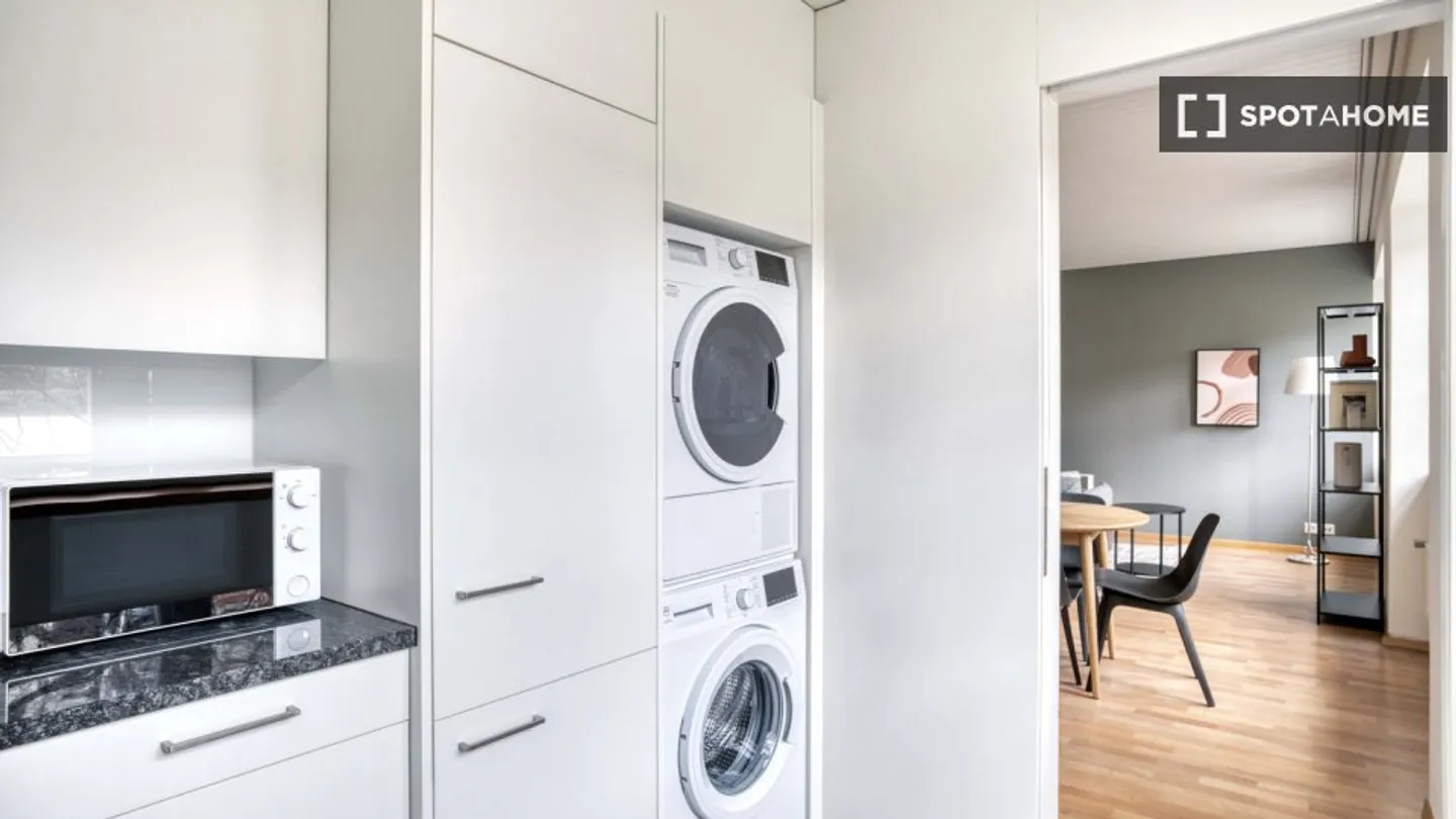 Discover, visit, and rent your new home online with complete confidence. - Photo 6 of 14