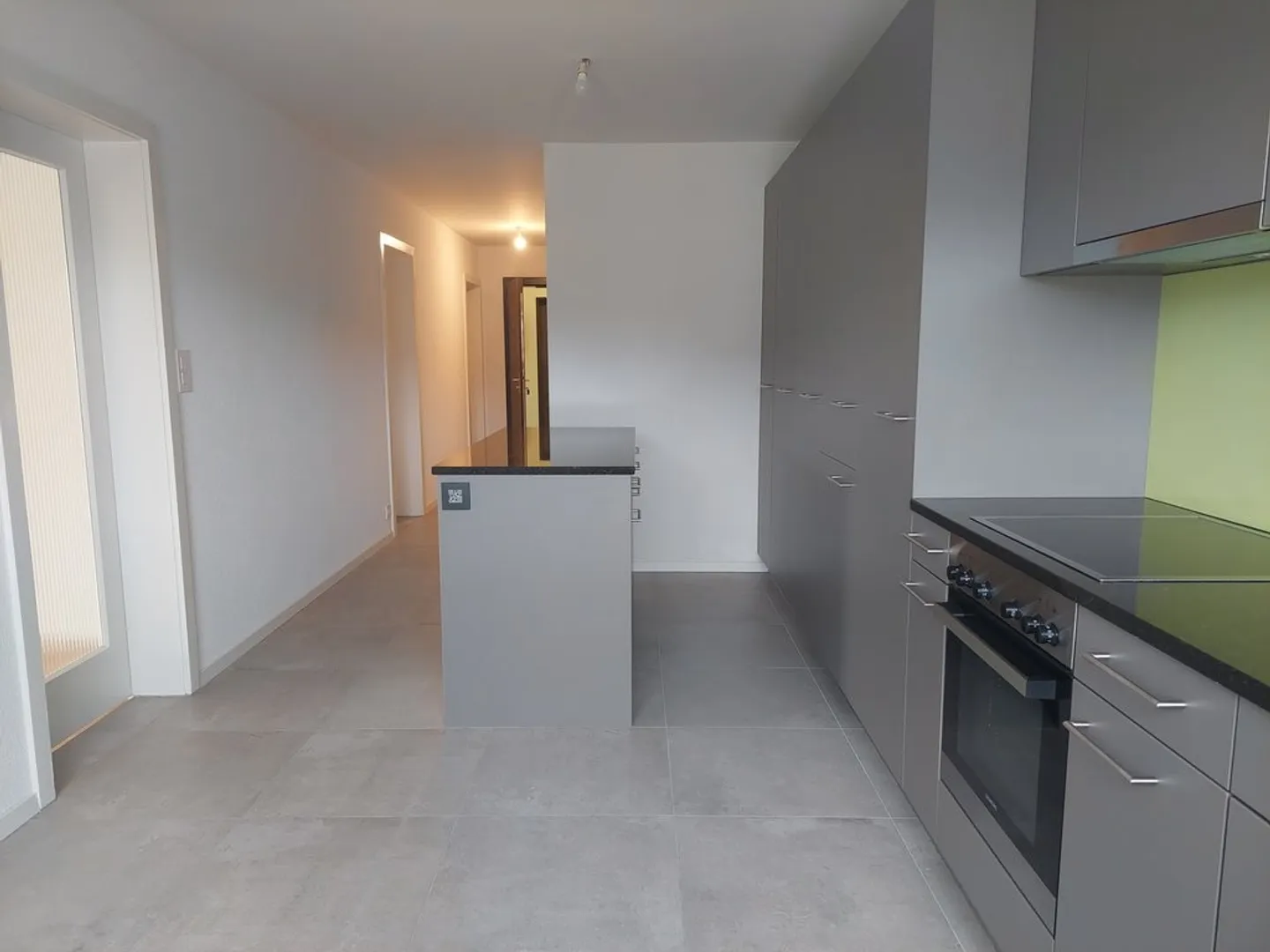 4.5 Room Apartment - Photo 3 of 9