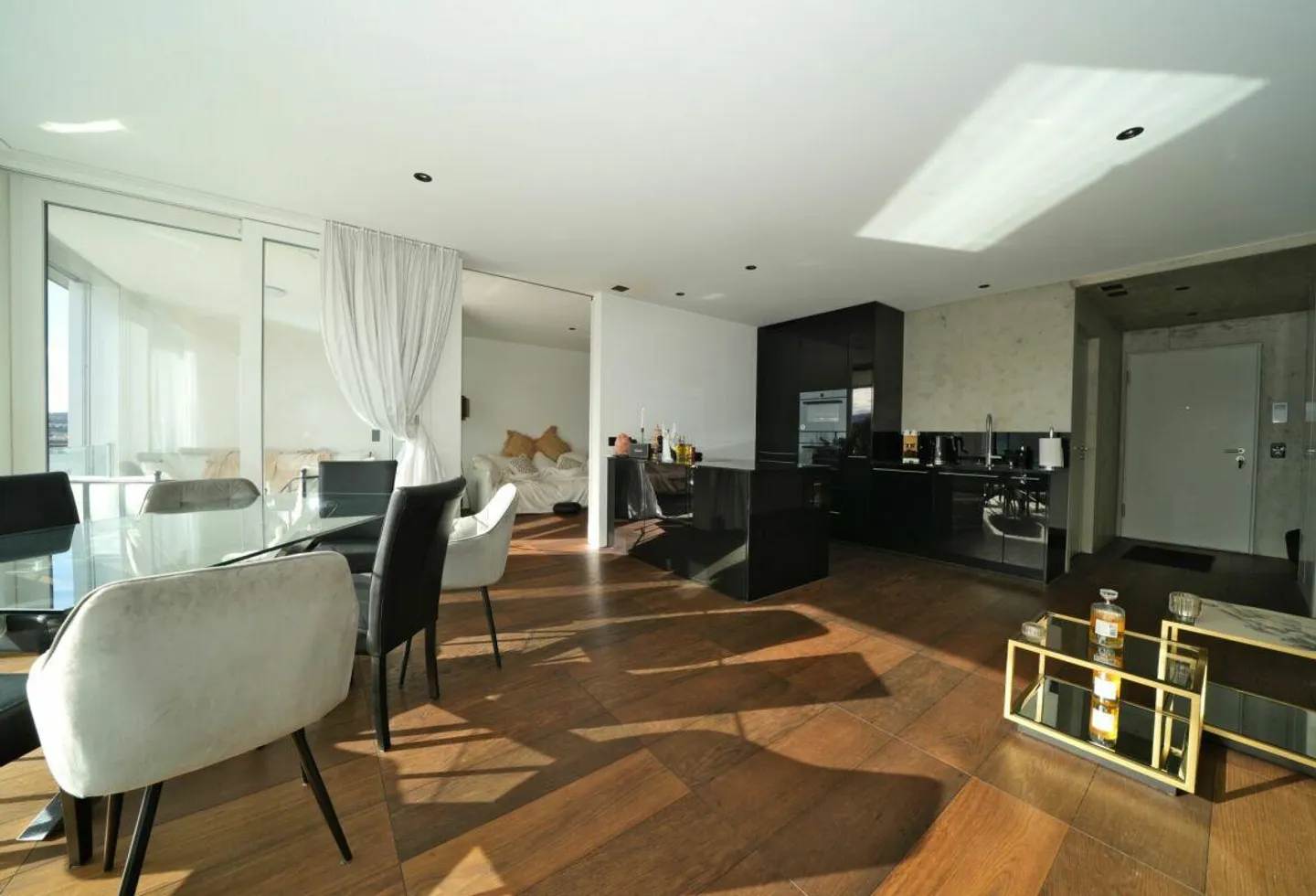 Luxuswohnung mit Büro - Foto 3 von 11