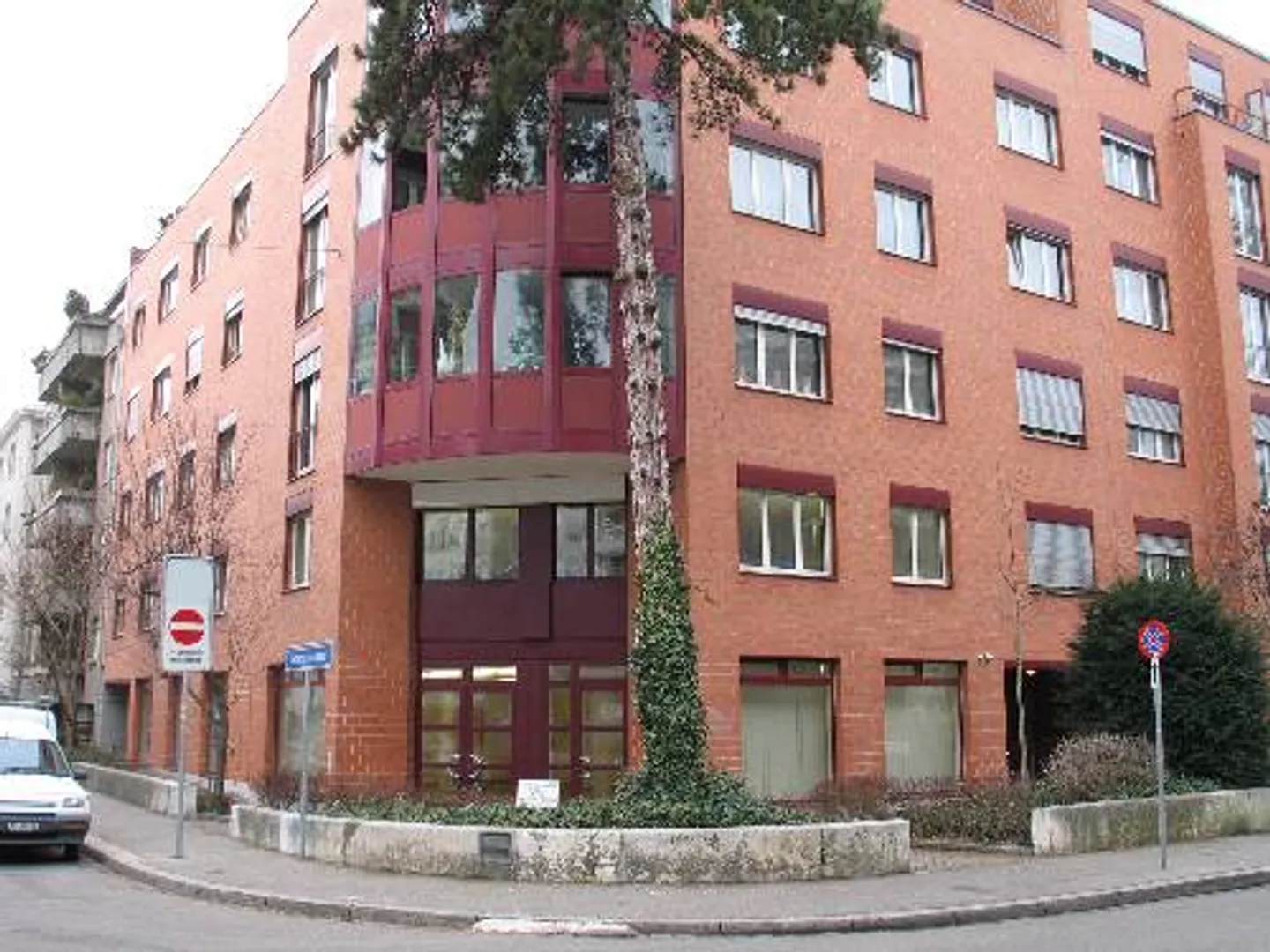 Geräumiger Bastelraum in Basel - Foto 2 von 3