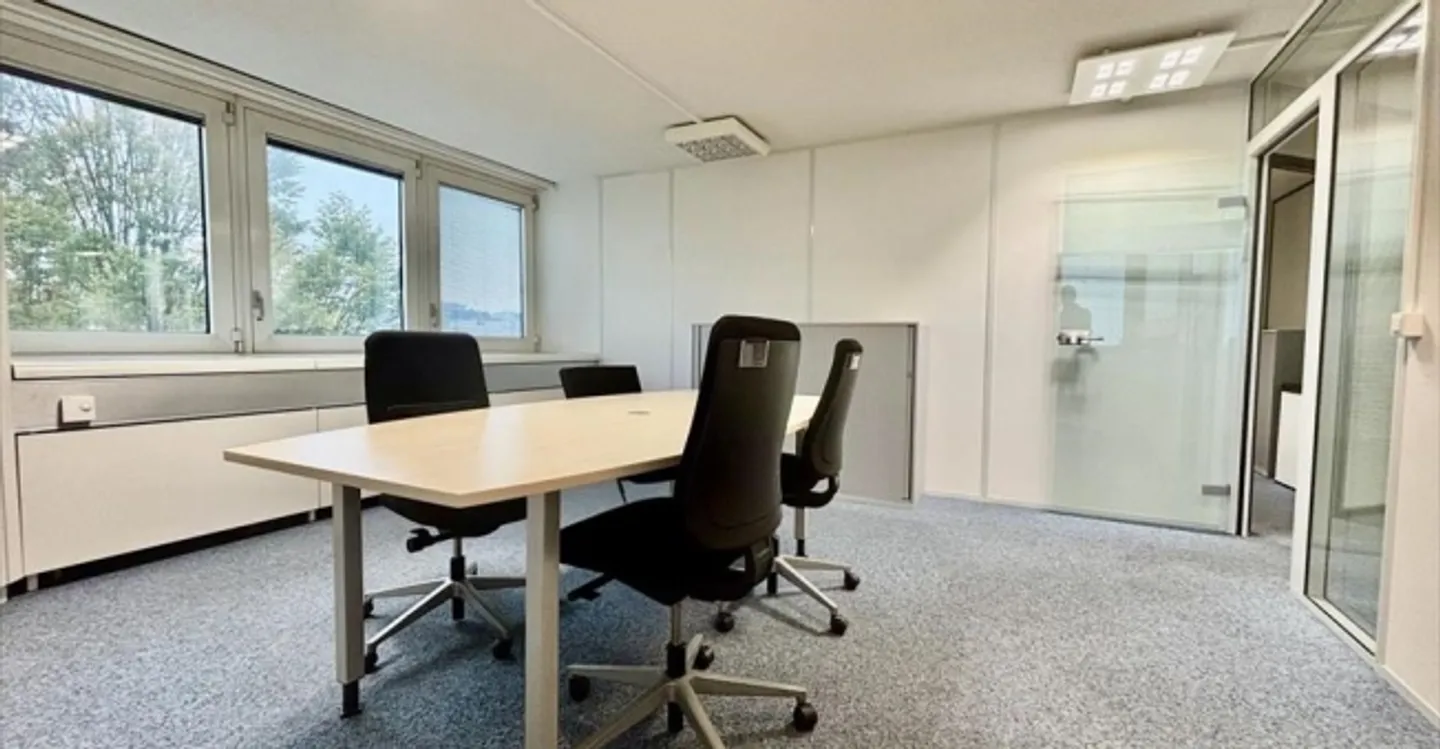 Office - Photo 5 of 11