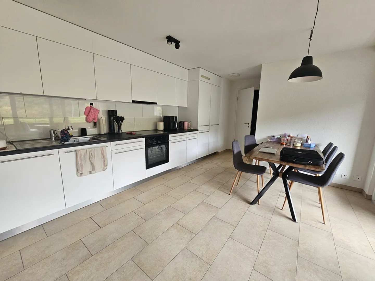 Family apartment with 3.5 rooms on the 2nd floor - Photo 1 of 9