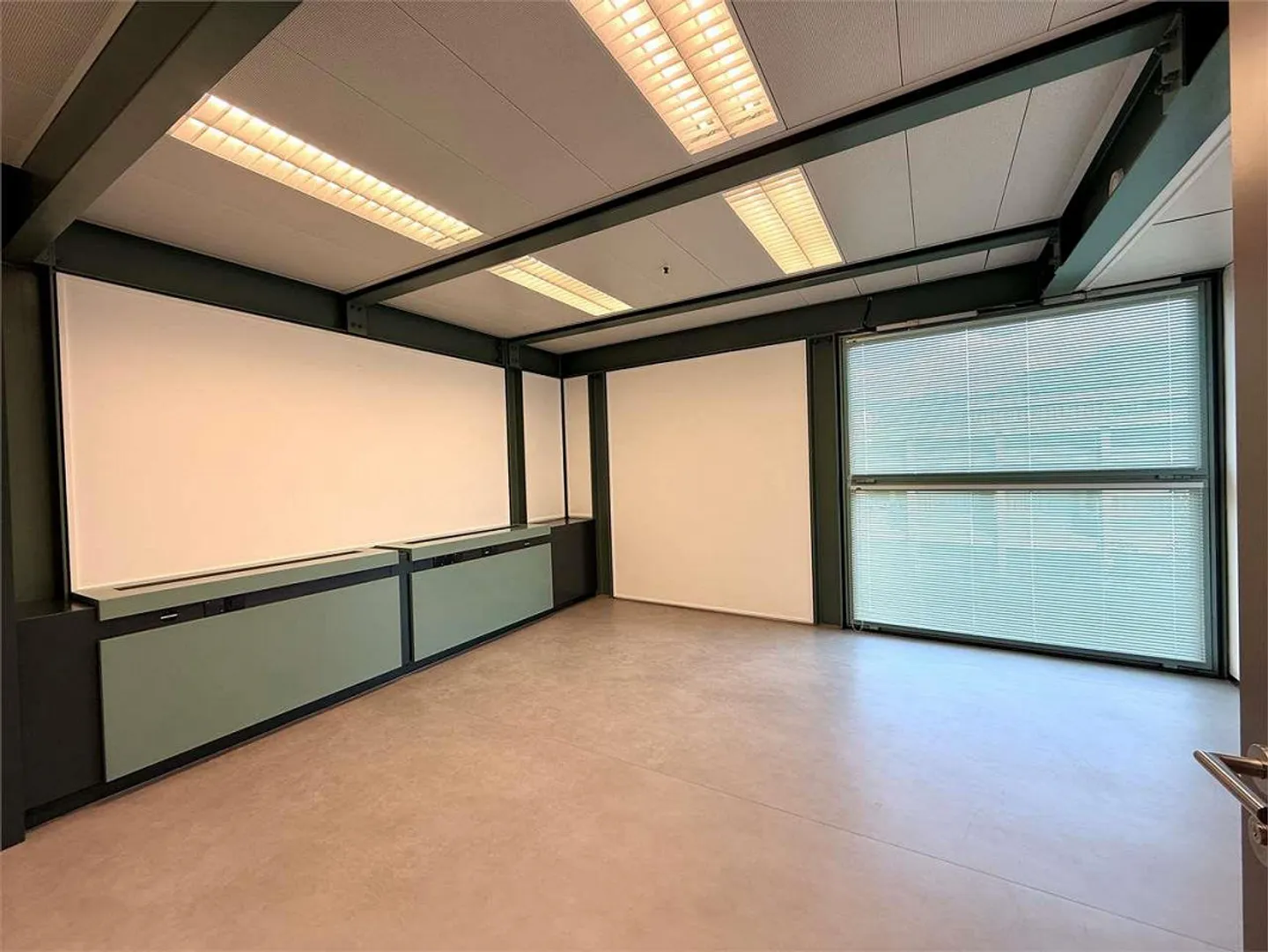 Élégant bureau de 6 pièces au centre-ville de Lugano - Photo 2 sur 5