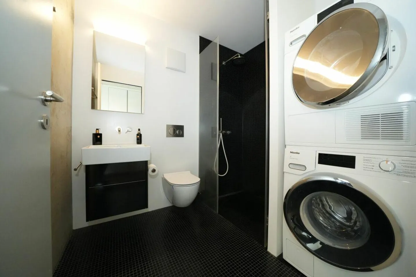 Luxuswohnung mit Büro - Foto 7 von 11