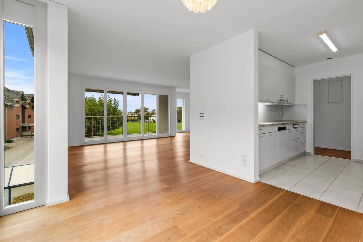 Wohnen am Obersee an begehrter und selten verfügbarer Lage - Foto 2 von 8