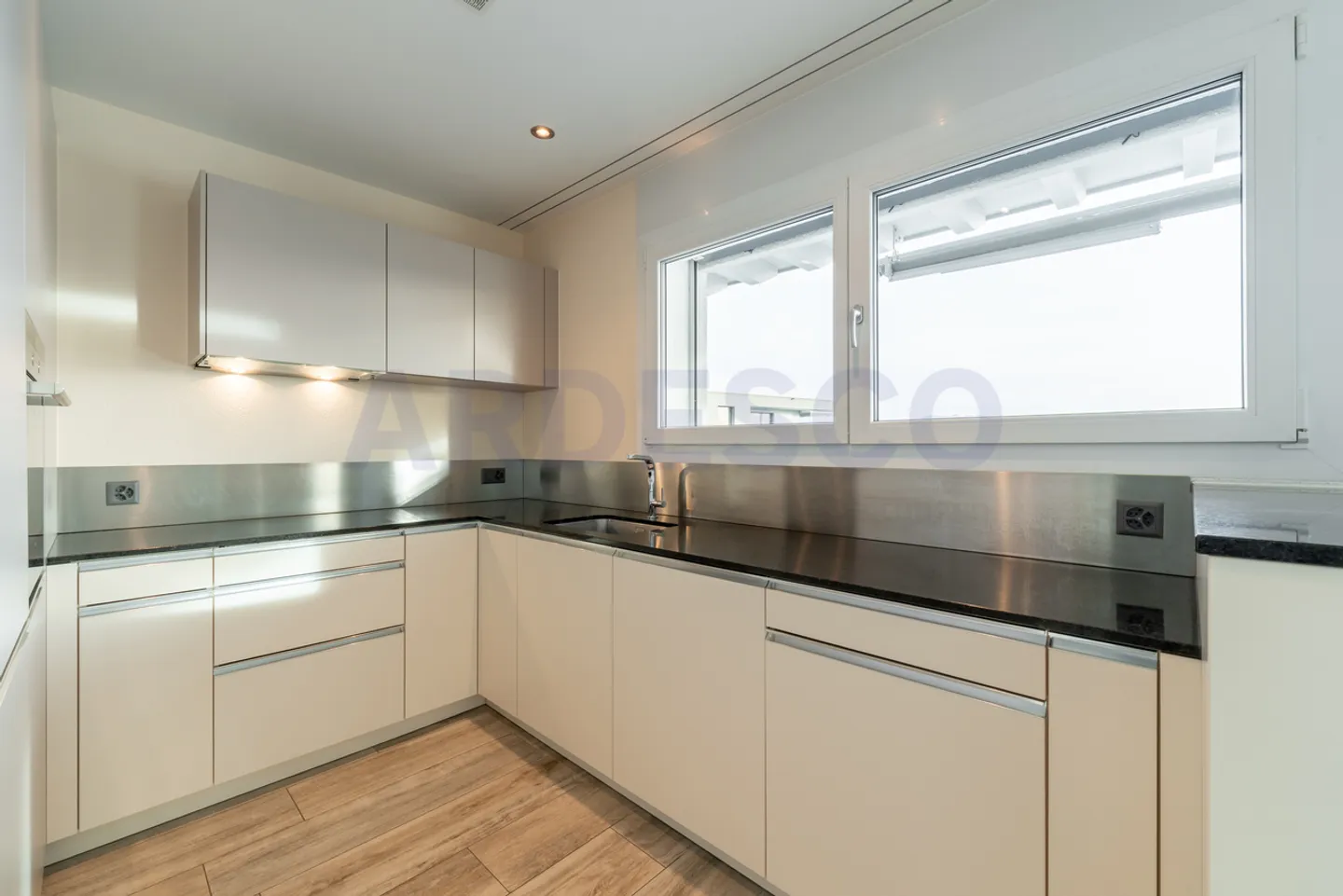 Rêve de maison en attique ! - Photo 2 sur 11