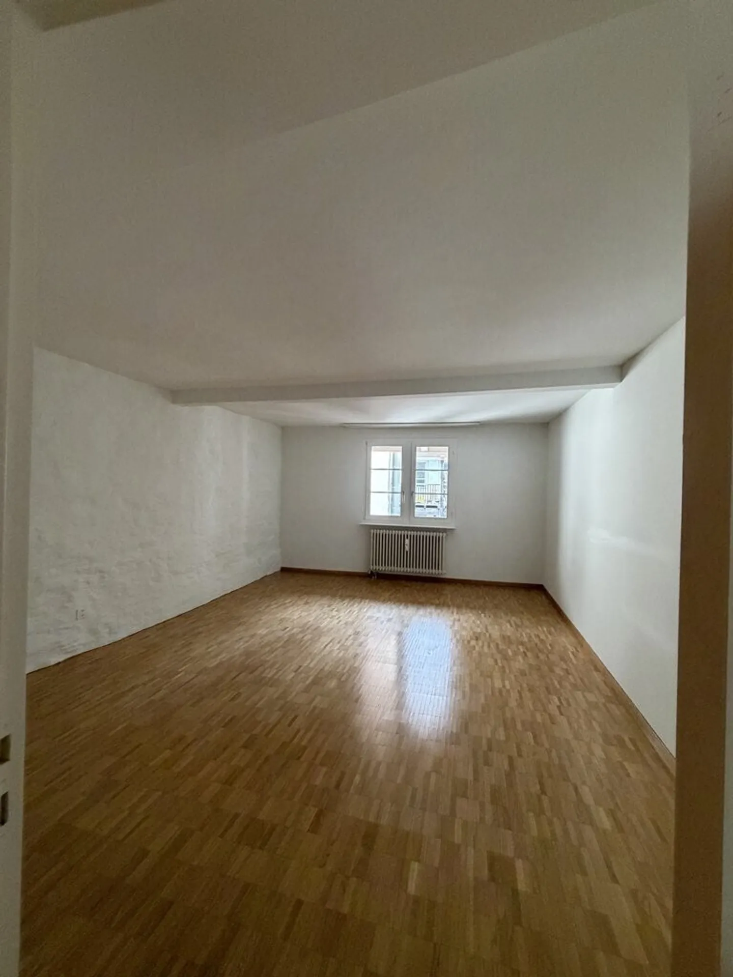 Appartamento 2.5 camere affascinante - Foto 4 di 11