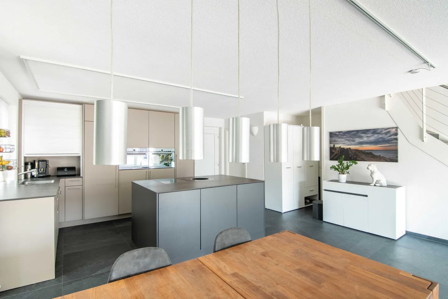 Moderna casa a terrazza di 4,5 stanze con area esterna soleggiata e posto auto. - Foto 5 di 26