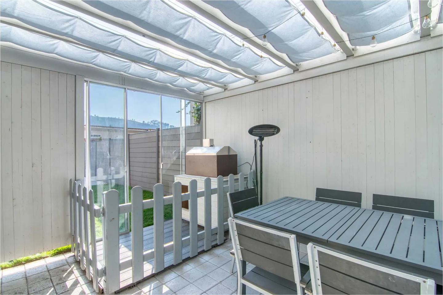 Moderna casa a terrazza di 4,5 stanze con area esterna soleggiata e posto auto. - Foto 14 di 26