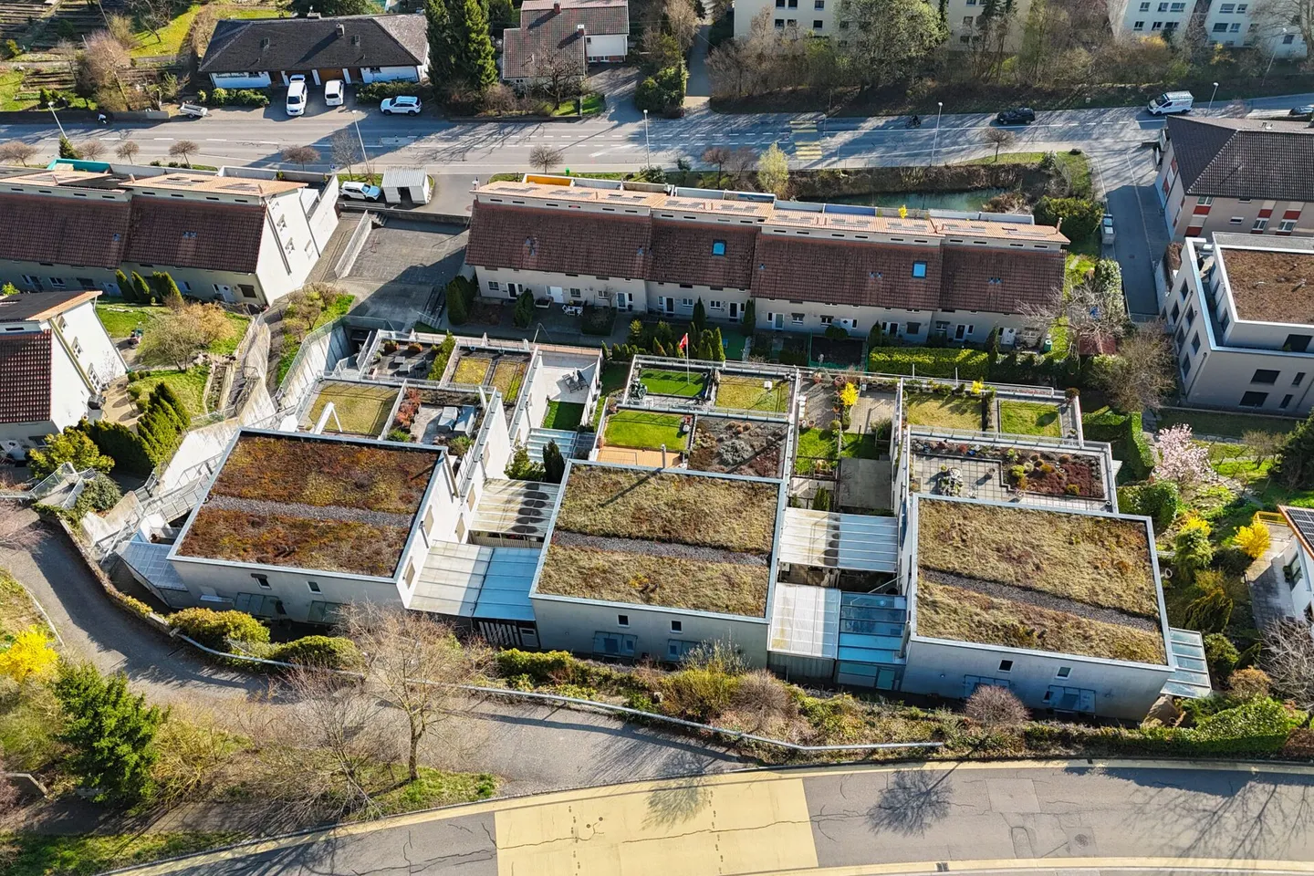 Moderna casa a terrazza di 4,5 stanze con area esterna soleggiata e posto auto. - Foto 26 di 26